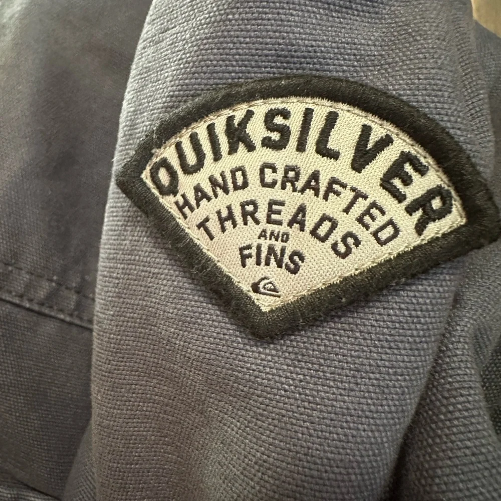 Quiksilver boys navy blue hooded heavyweight jacket size small S quilted lining